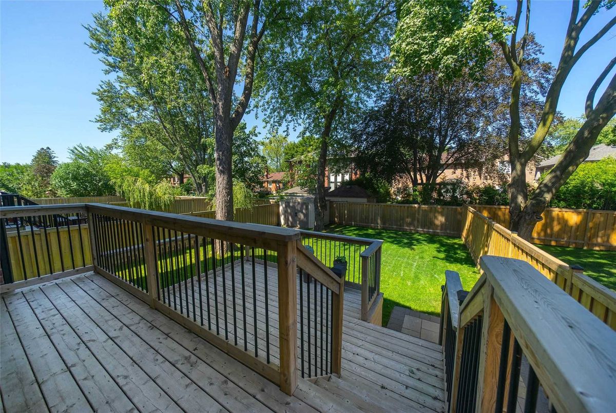 378B Horsham Ave 378B Horsham Ave Toronto