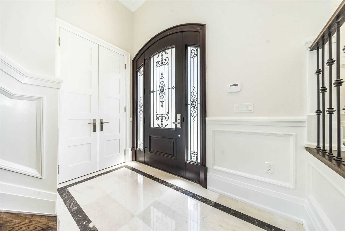 378B Horsham Ave 378B Horsham Ave Toronto