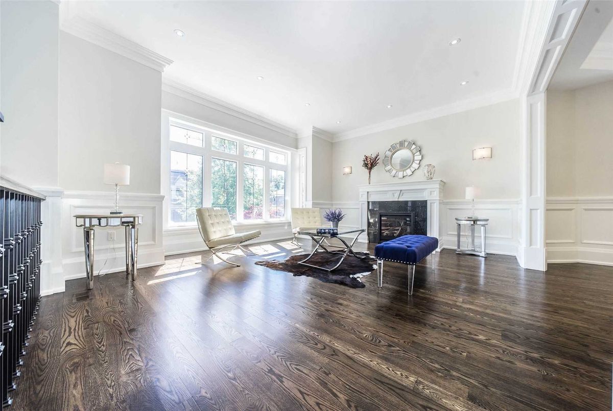 378B Horsham Ave 378B Horsham Ave Toronto
