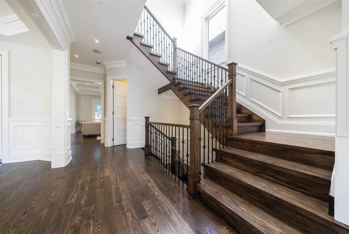 378B Horsham Ave 378B Horsham Ave Toronto