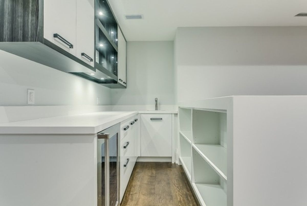198 Strathallan Blvd 198 Strathallan Blvd Toronto