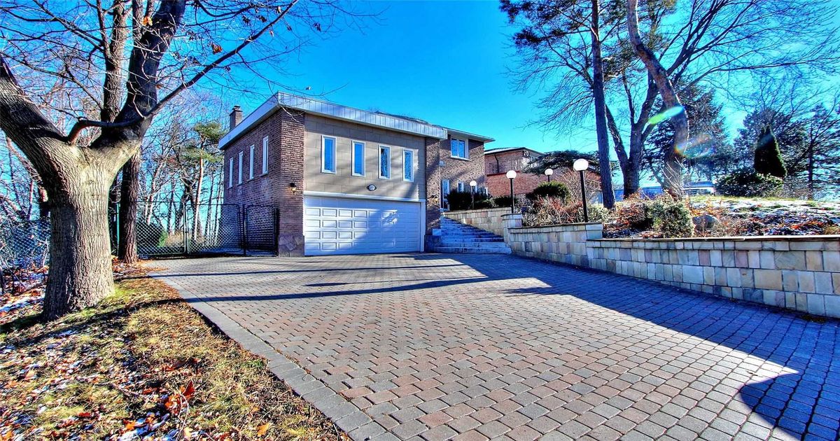 105 Page Ave Toronto