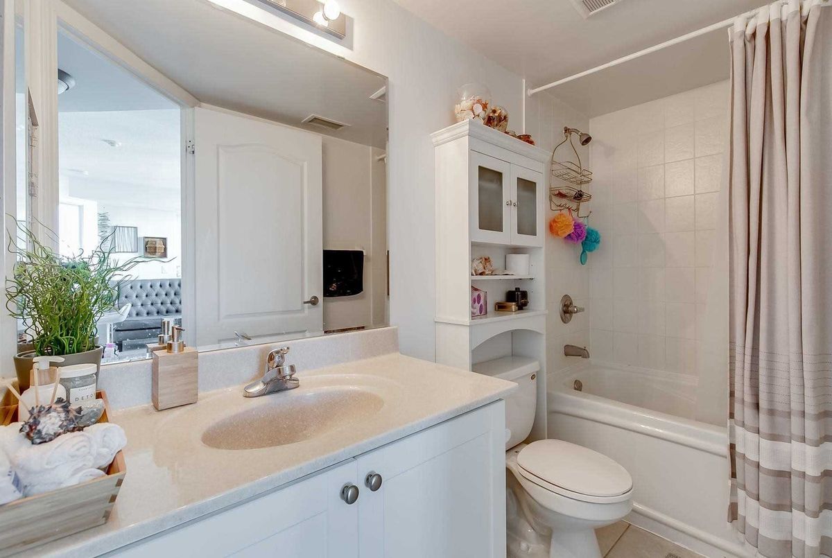 1402-17 Barberry Pl 1402-17 Barberry Pl Toronto