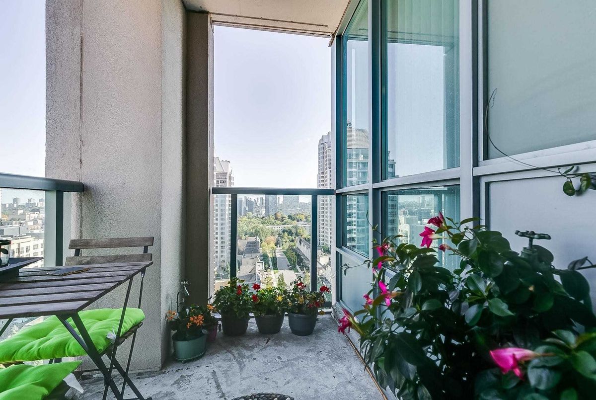 1402-17 Barberry Pl 1402-17 Barberry Pl Toronto