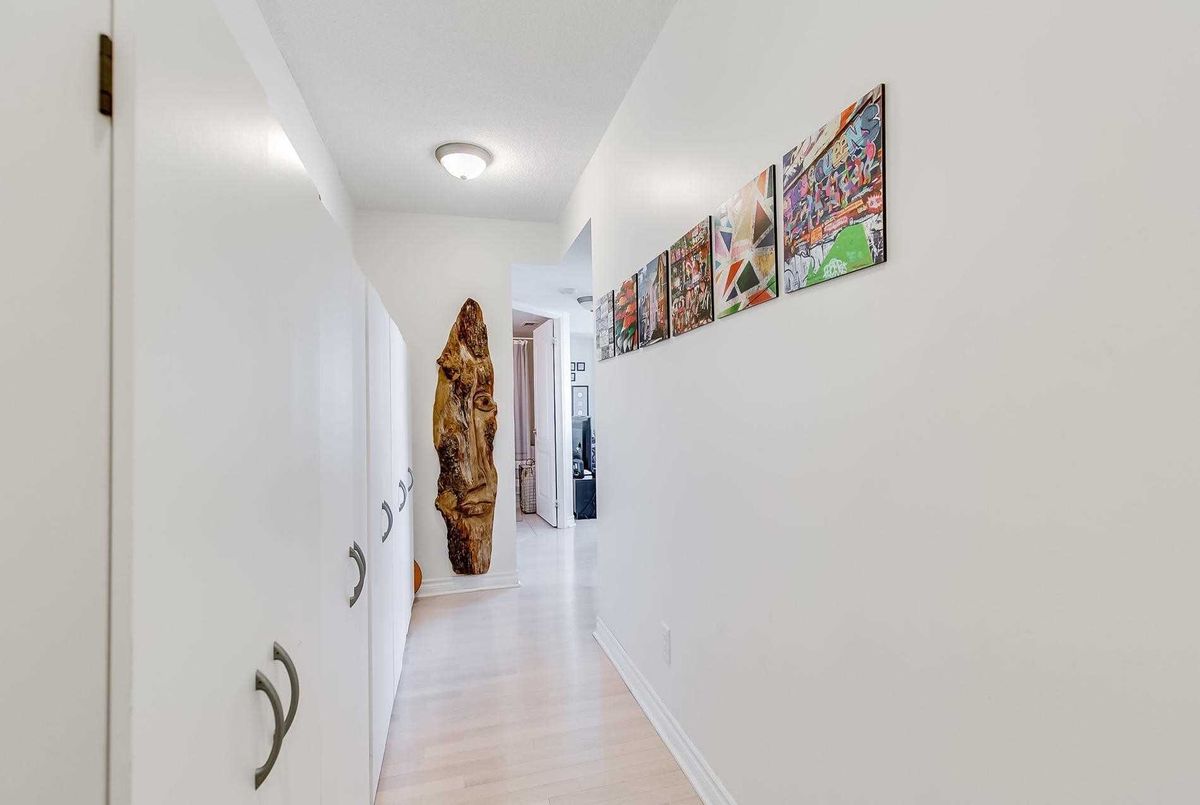 1402-17 Barberry Pl 1402-17 Barberry Pl Toronto