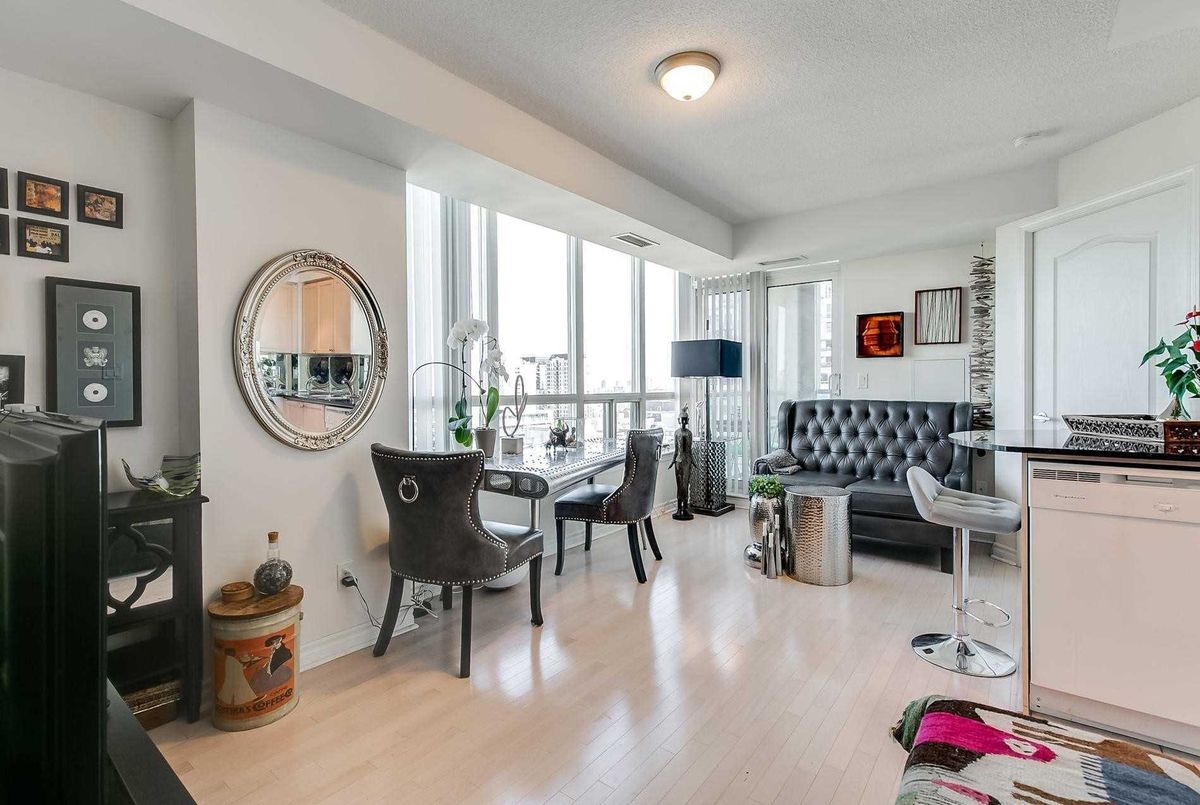 1402-17 Barberry Pl 1402-17 Barberry Pl Toronto