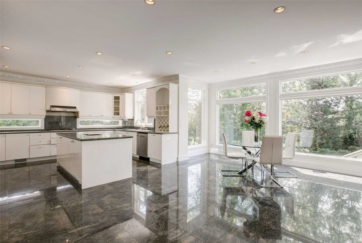 11 Honeywell Pl 11 Honeywell Pl Toronto
