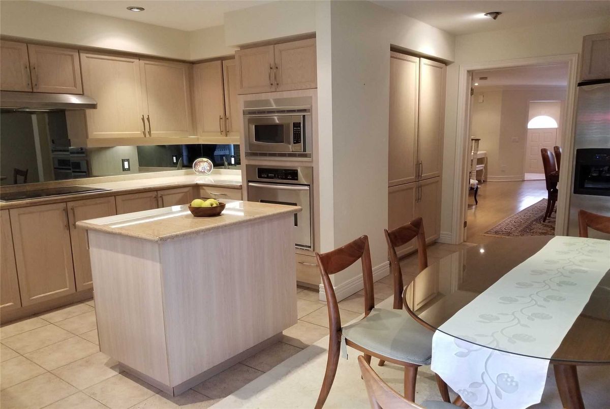 15-3180 Bayview Ave 15-3180 Bayview Ave Toronto