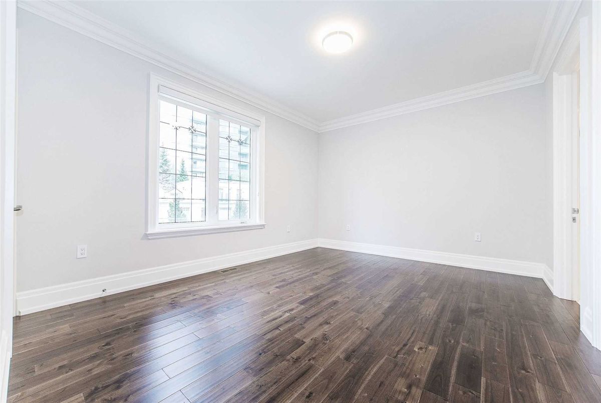 18 Greenview Ave 18 Greenview Ave Toronto