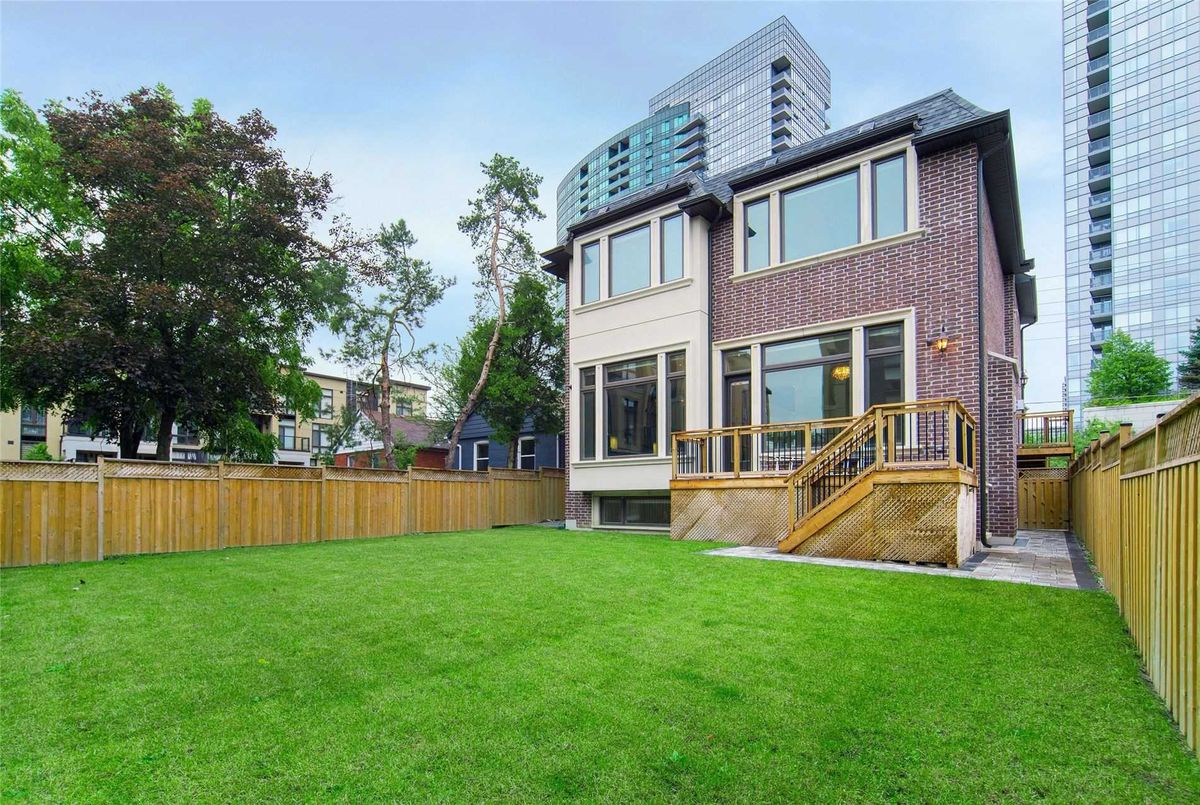 18 Greenview Ave 18 Greenview Ave Toronto
