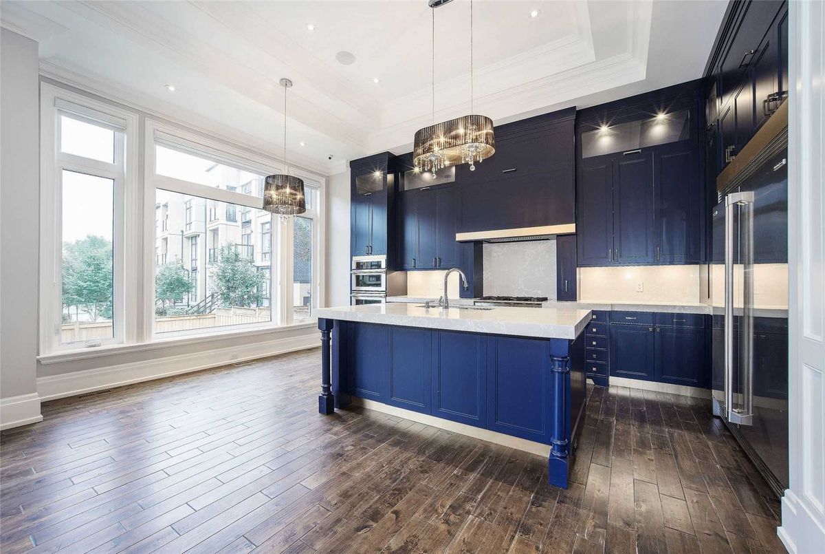 18 Greenview Ave 18 Greenview Ave Toronto