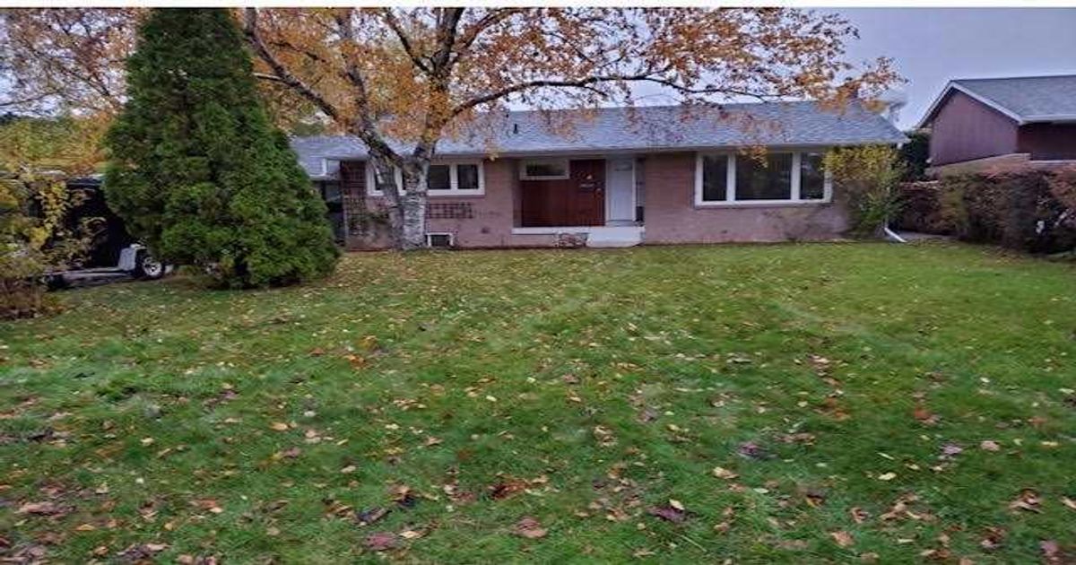 4 Tangmere Rd Toronto