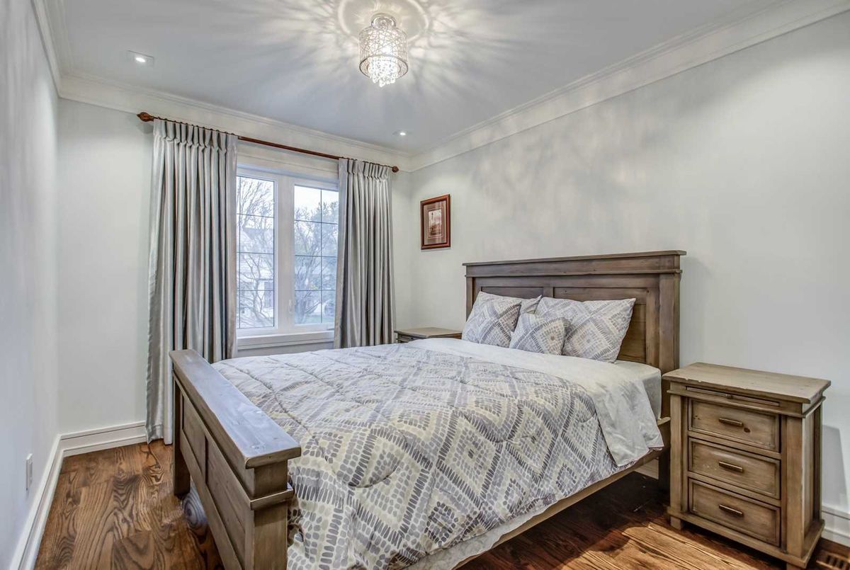 9 Waring Crt 9 Waring Crt Toronto