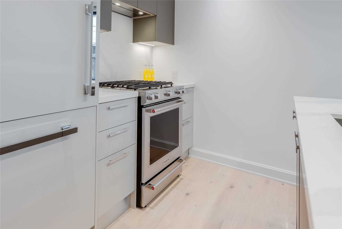 218 Woburn Ave 218 Woburn Ave Toronto