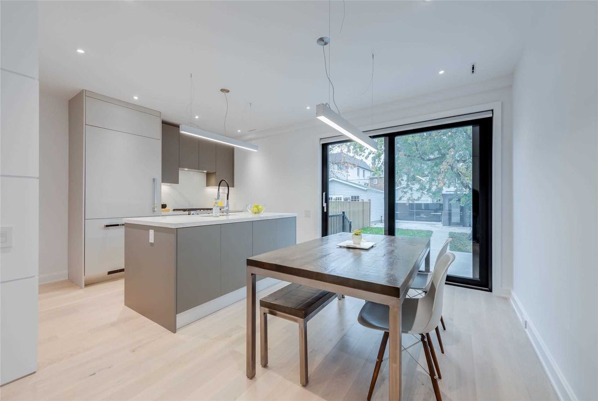 218 Woburn Ave 218 Woburn Ave Toronto