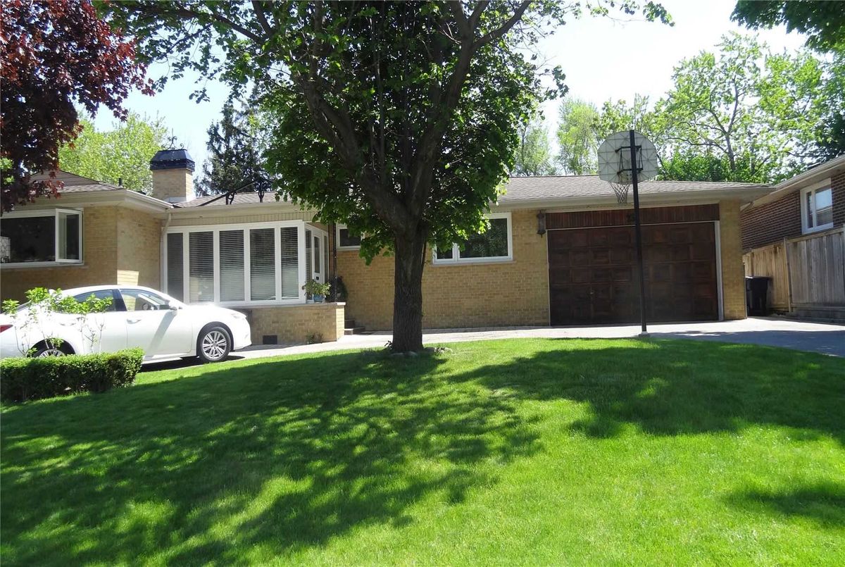 23 Michigan Dr 23 Michigan Dr Toronto