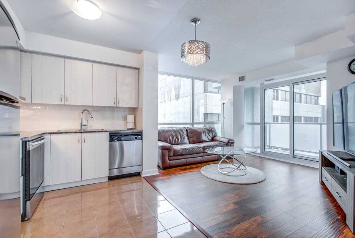 809-5740 Yonge St 809-5740 Yonge St Toronto