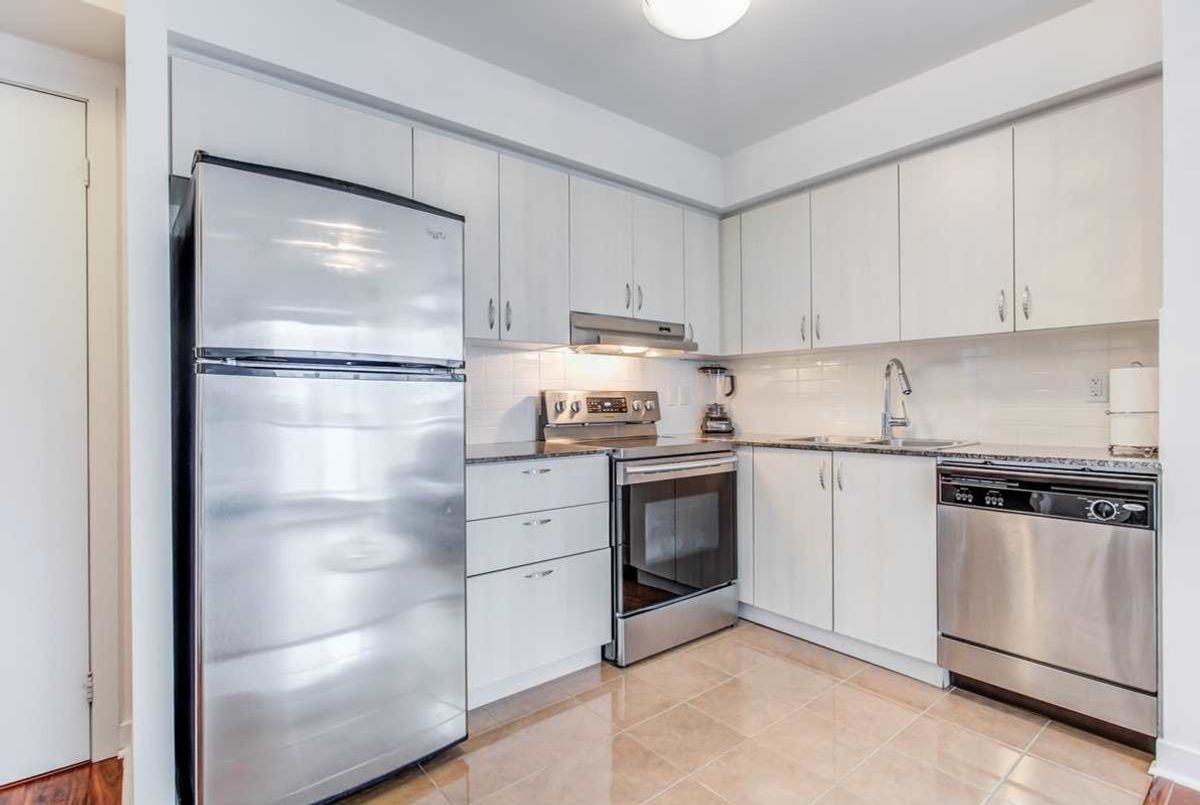 809-5740 Yonge St 809-5740 Yonge St Toronto