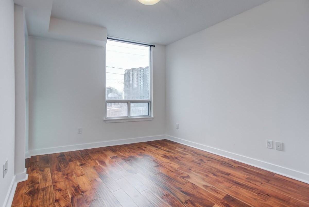 809-5740 Yonge St 809-5740 Yonge St Toronto