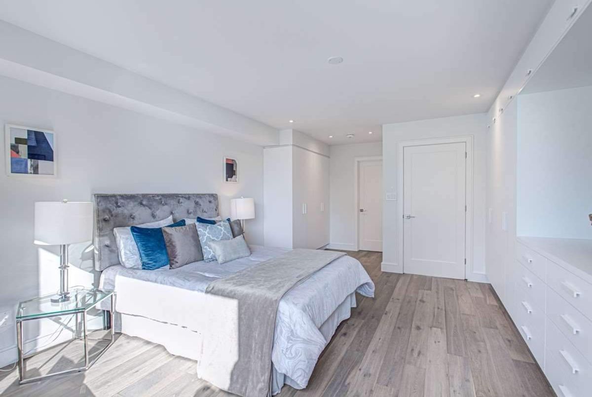 180 Cedric Ave 180 Cedric Ave Toronto
