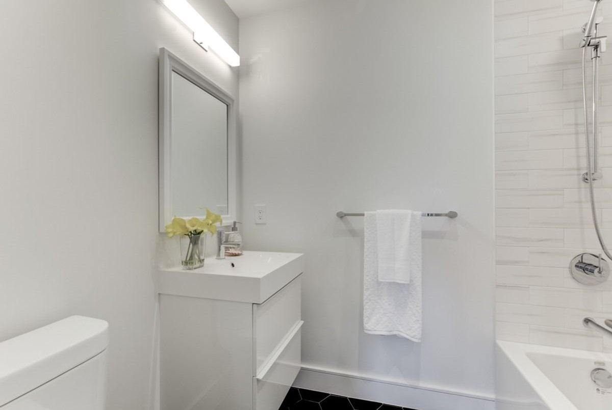 180 Cedric Ave 180 Cedric Ave Toronto