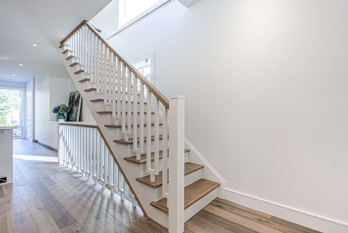180 Cedric Ave 180 Cedric Ave Toronto