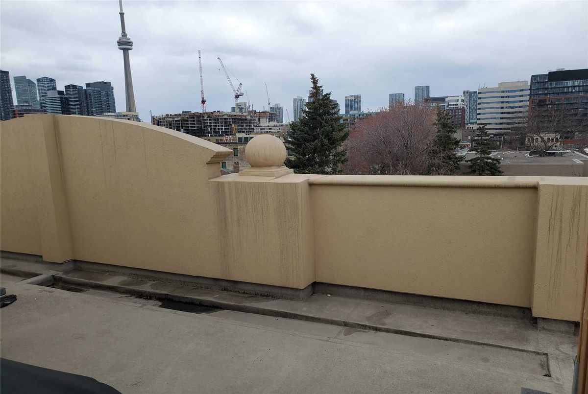 Th15-70 Carr St Th15-70 Carr St Toronto