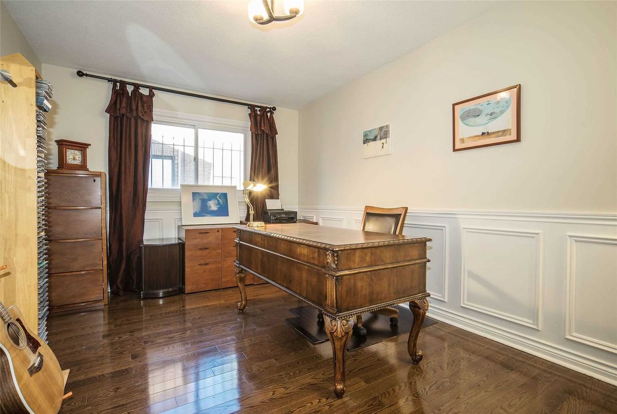 36 Garnier Crt 36 Garnier Crt Toronto