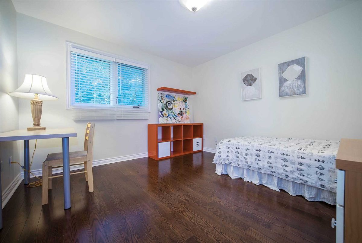36 Garnier Crt 36 Garnier Crt Toronto