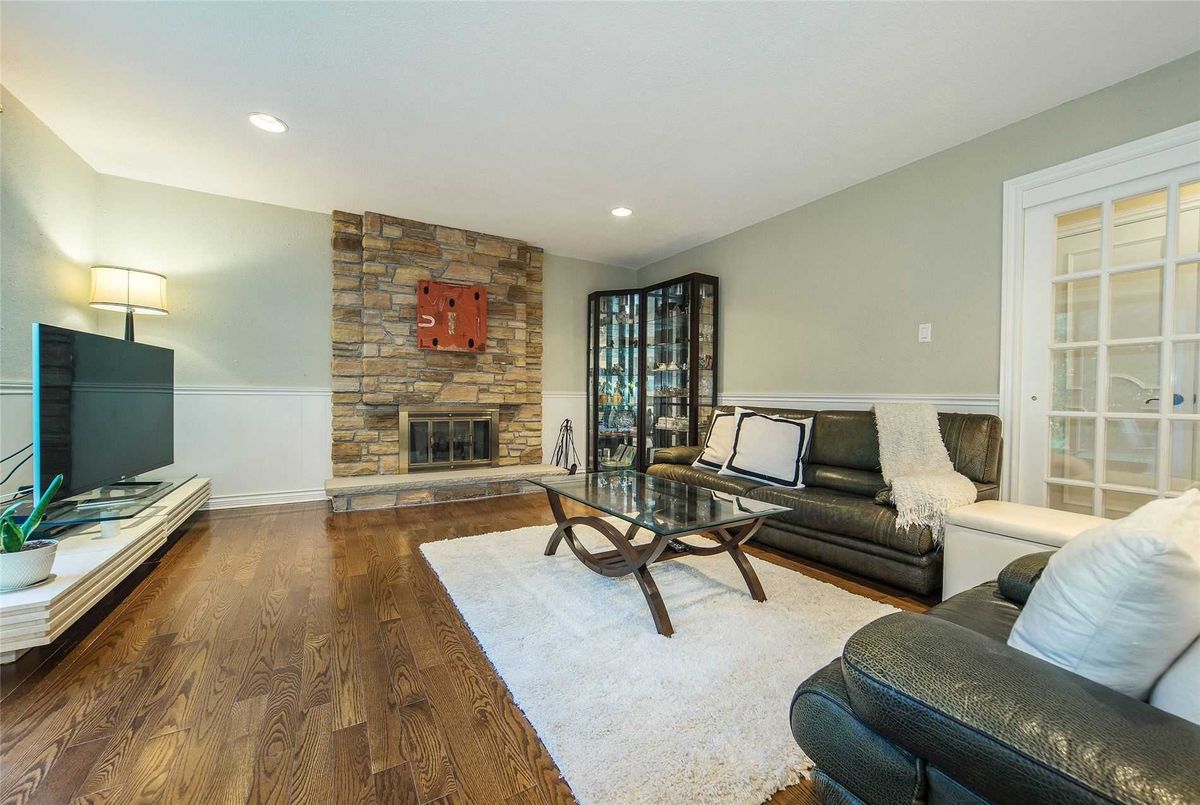 36 Garnier Crt 36 Garnier Crt Toronto