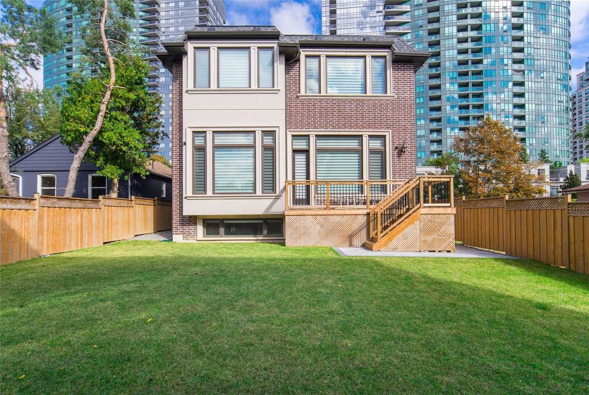 18 Greenview Ave 18 Greenview Ave Toronto