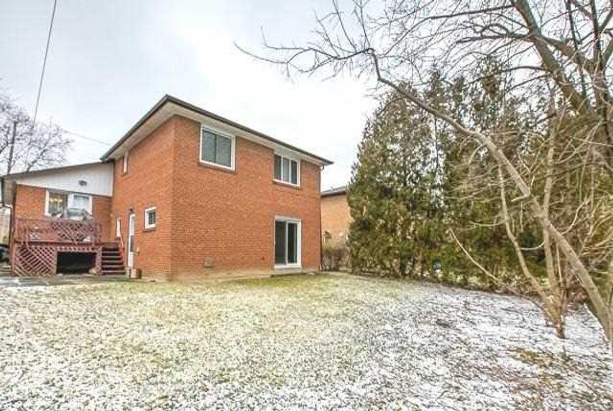 11 Donnalyn Dr 11 Donnalyn Dr Toronto