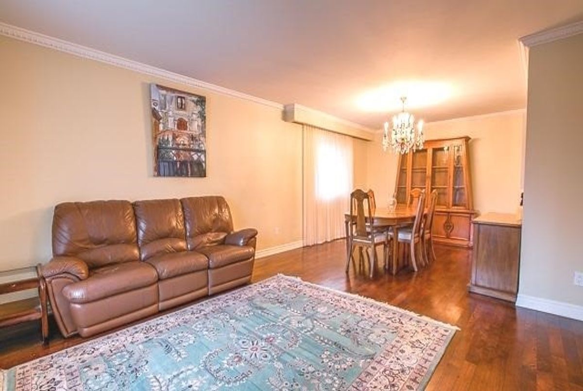 11 Donnalyn Dr 11 Donnalyn Dr Toronto