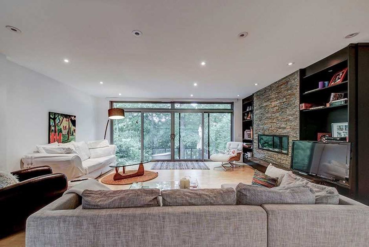 img-gallery