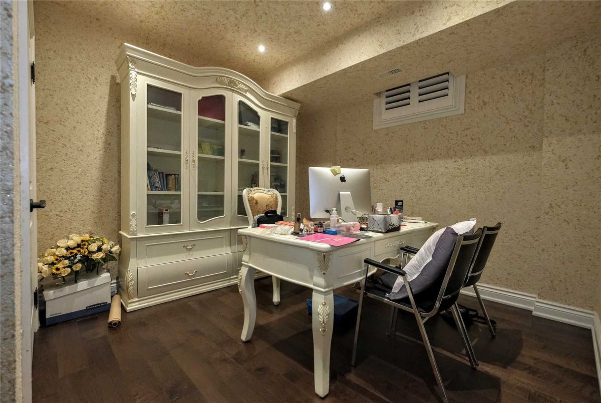 2645 Bayview Ave 2645 Bayview Ave Toronto