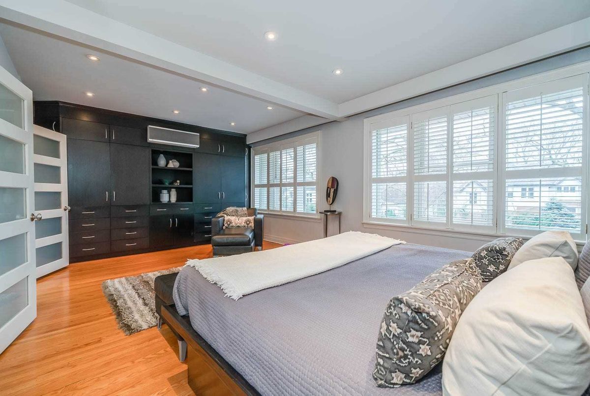 26 Castle Frank Cres 26 Castle Frank Cres Toronto