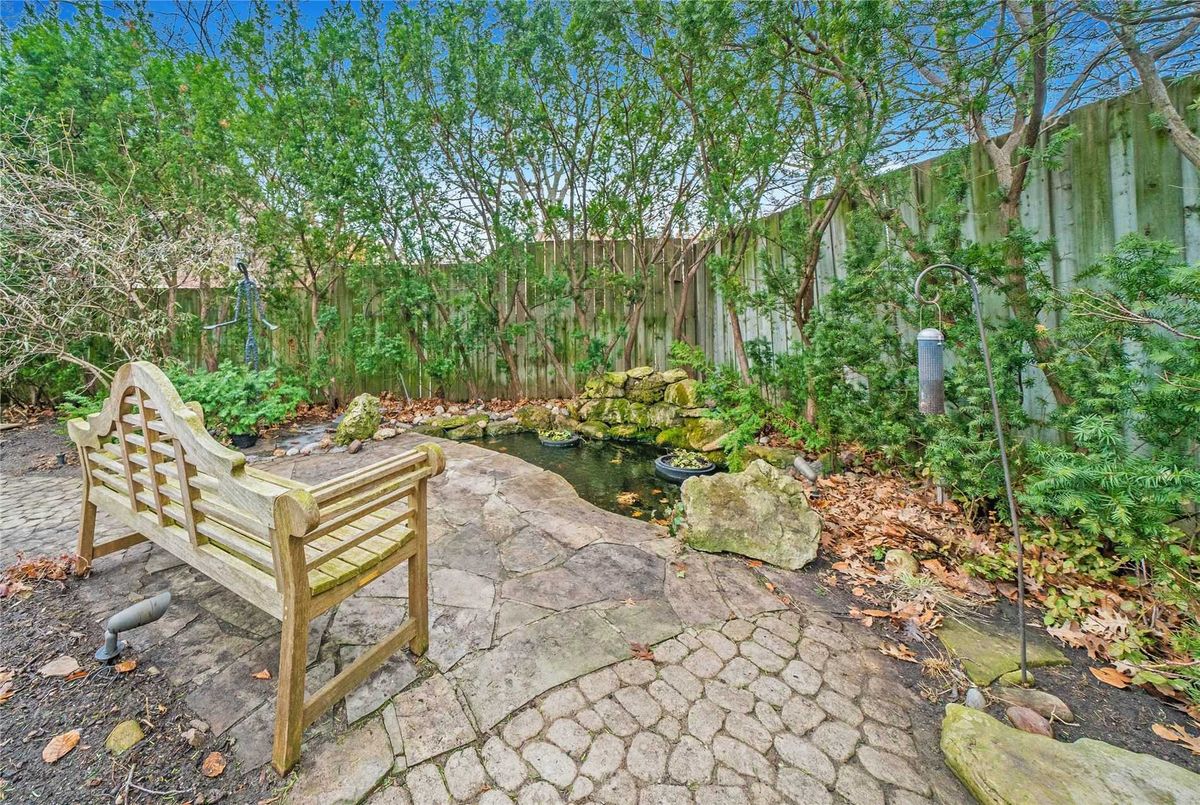 26 Castle Frank Cres 26 Castle Frank Cres Toronto