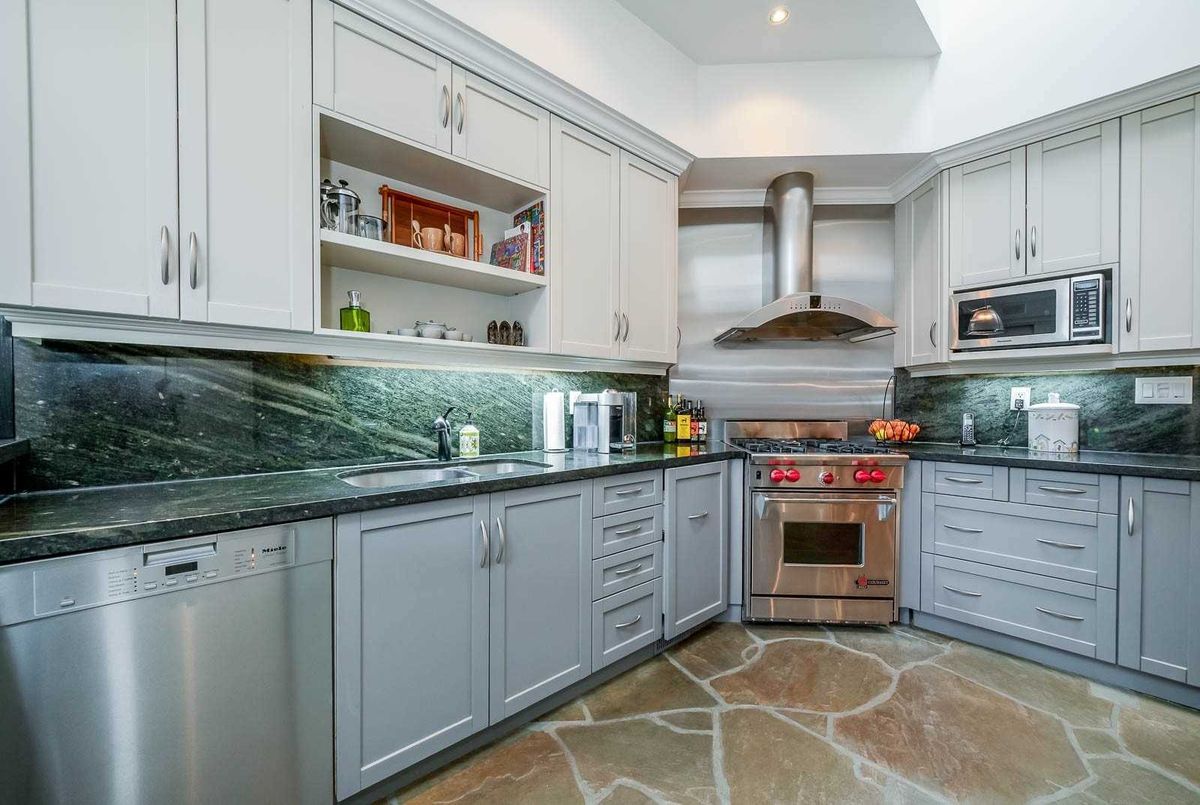 26 Castle Frank Cres 26 Castle Frank Cres Toronto