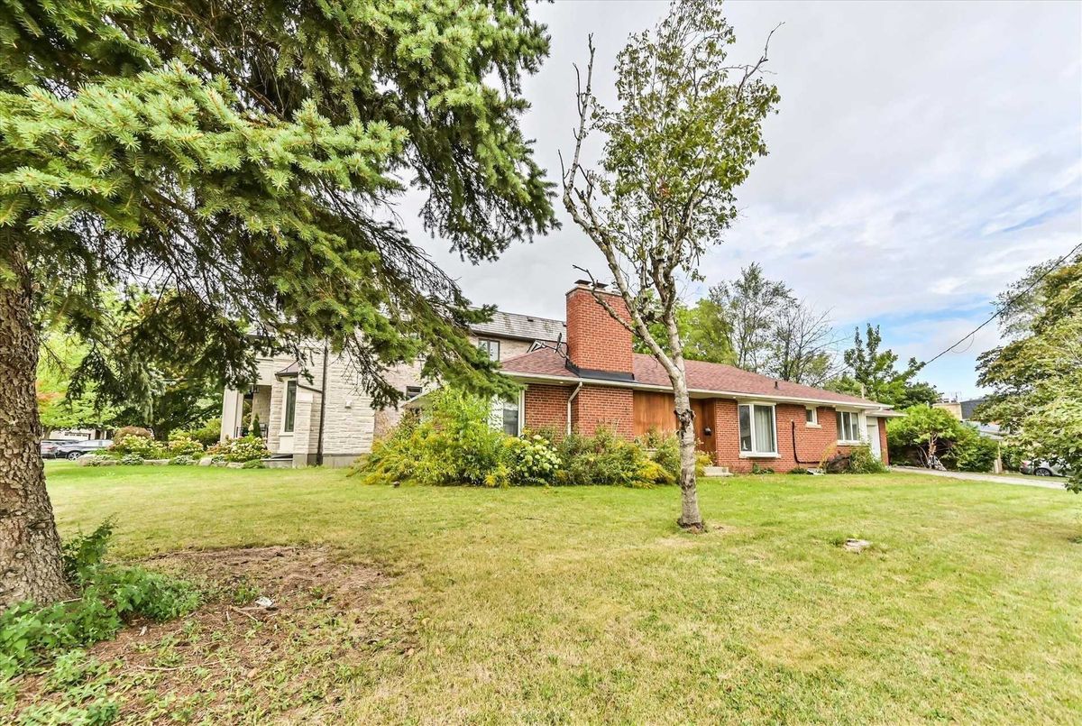 2 Bayberry Cres 2 Bayberry Cres Toronto