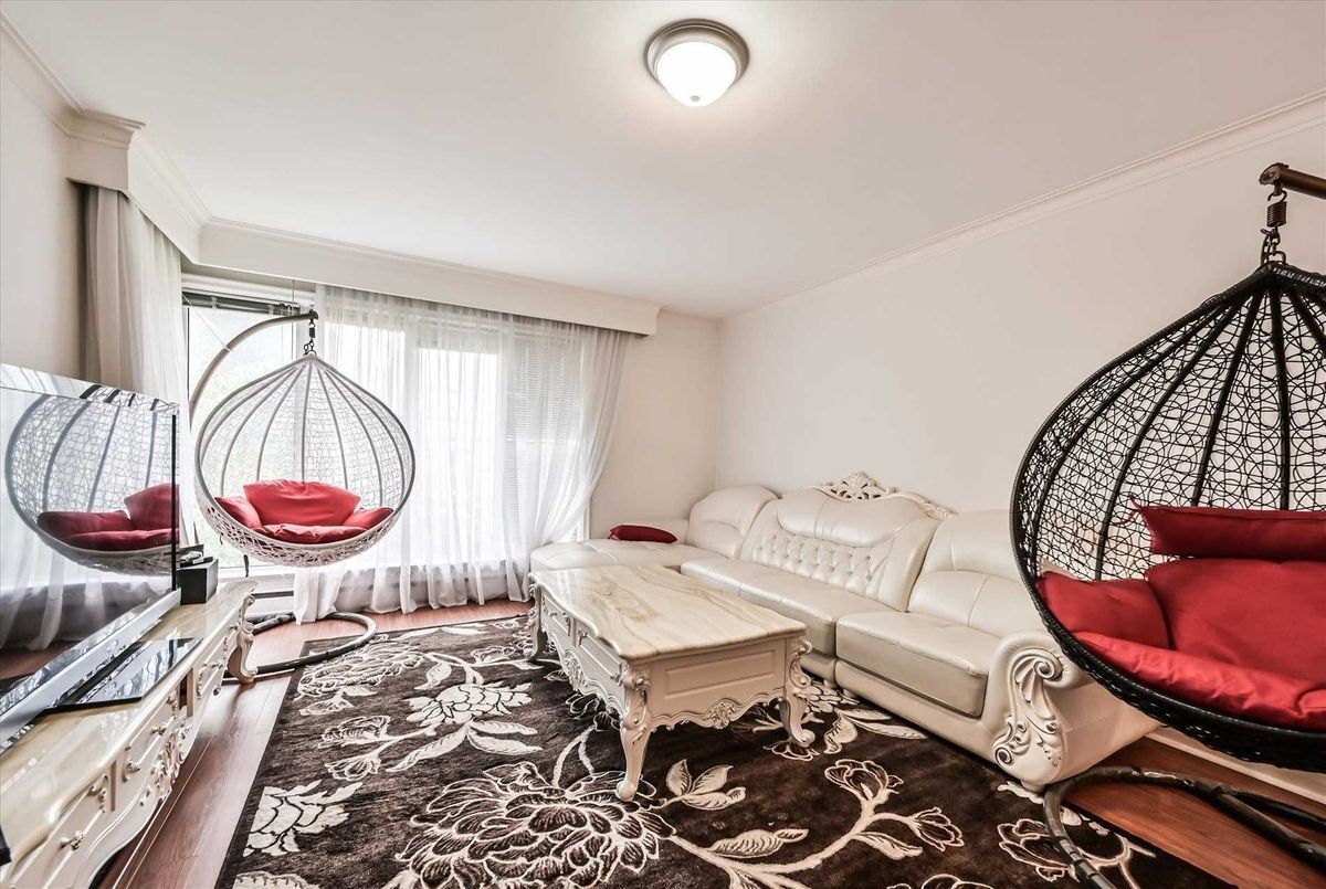2 Bayberry Cres 2 Bayberry Cres Toronto