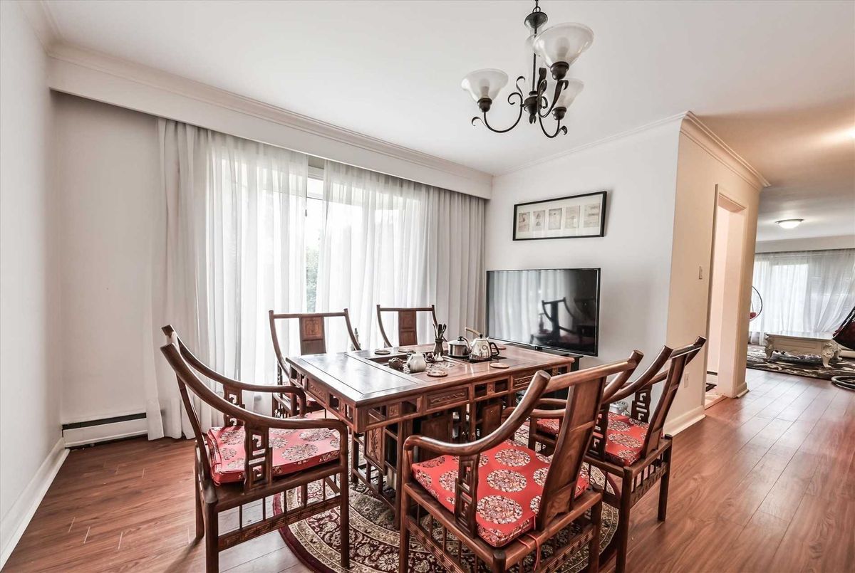 2 Bayberry Cres 2 Bayberry Cres Toronto