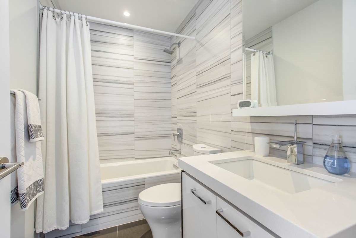 1074 Bay St 1074 Bay St Toronto