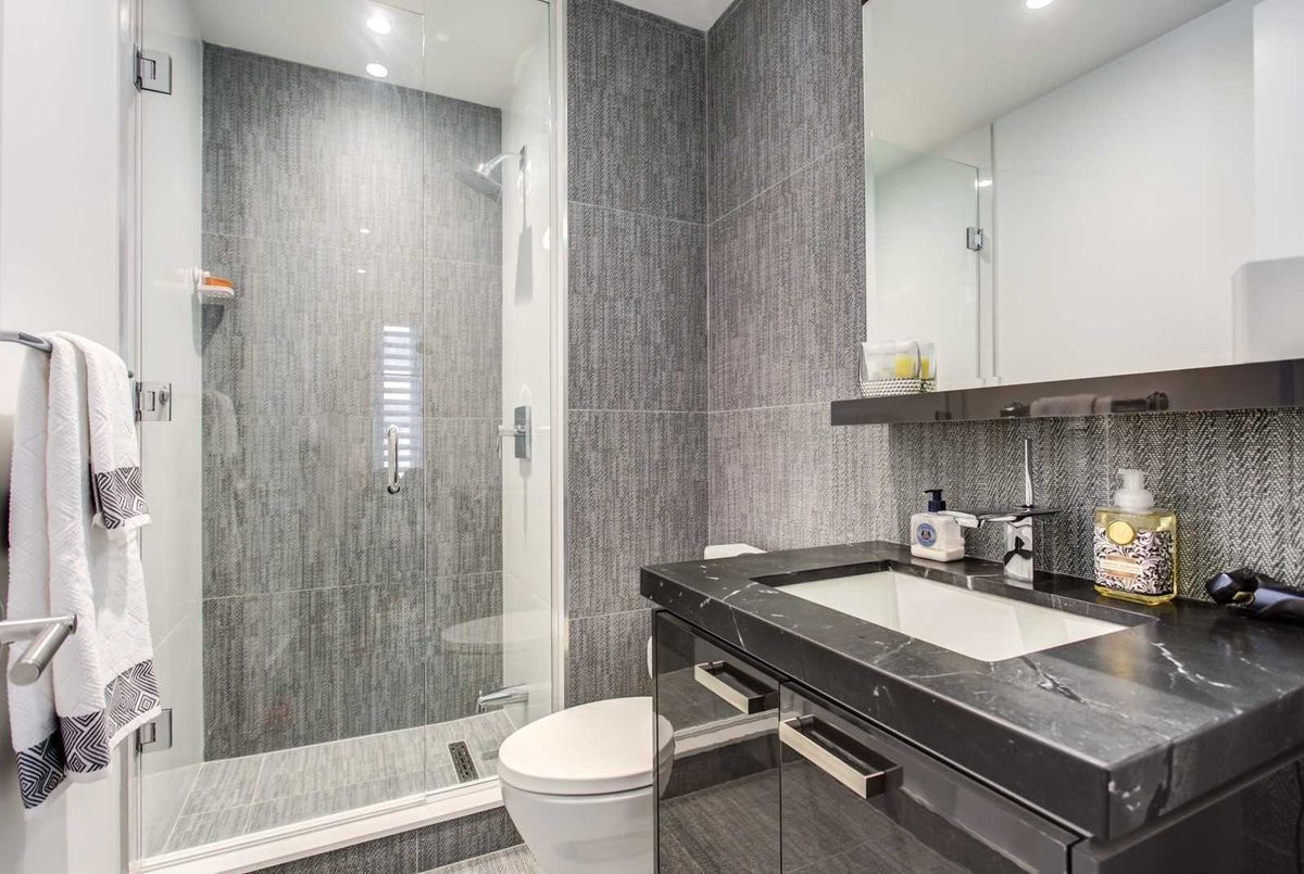 1074 Bay St 1074 Bay St Toronto