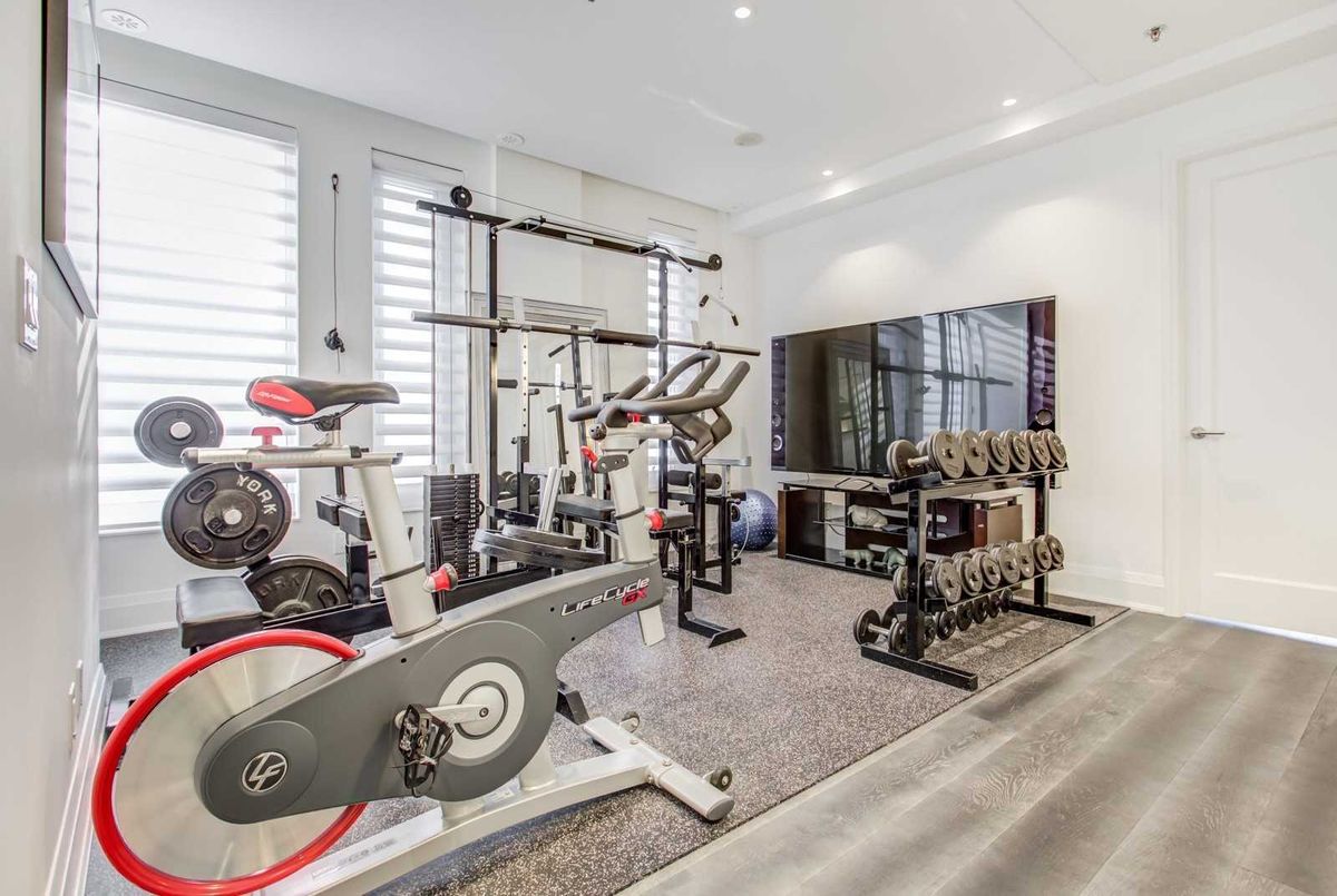 1074 Bay St 1074 Bay St Toronto