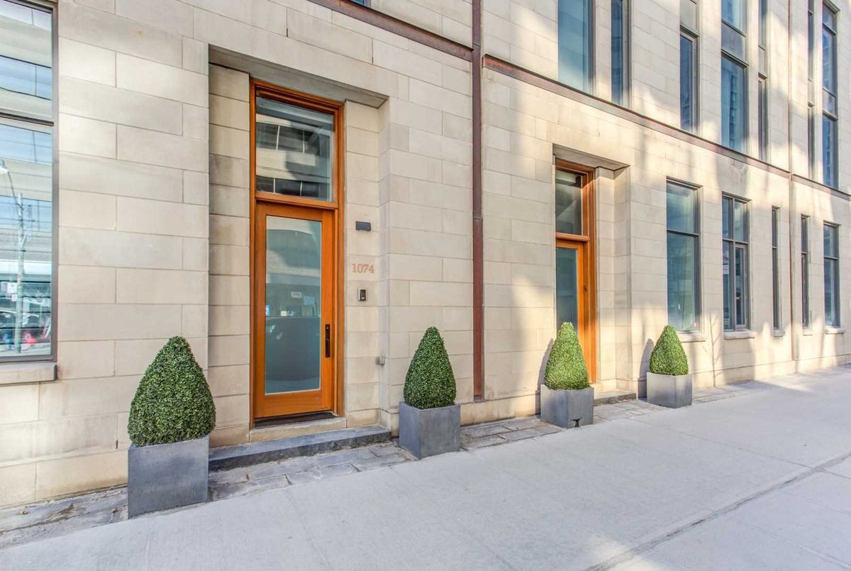 1074 Bay St 1074 Bay St Toronto