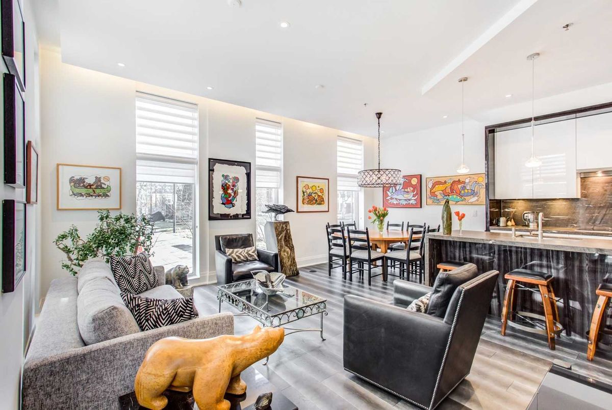 1074 Bay St 1074 Bay St Toronto