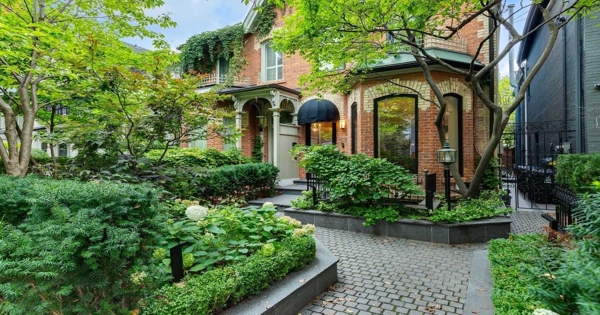53 Hazelton Ave Toronto