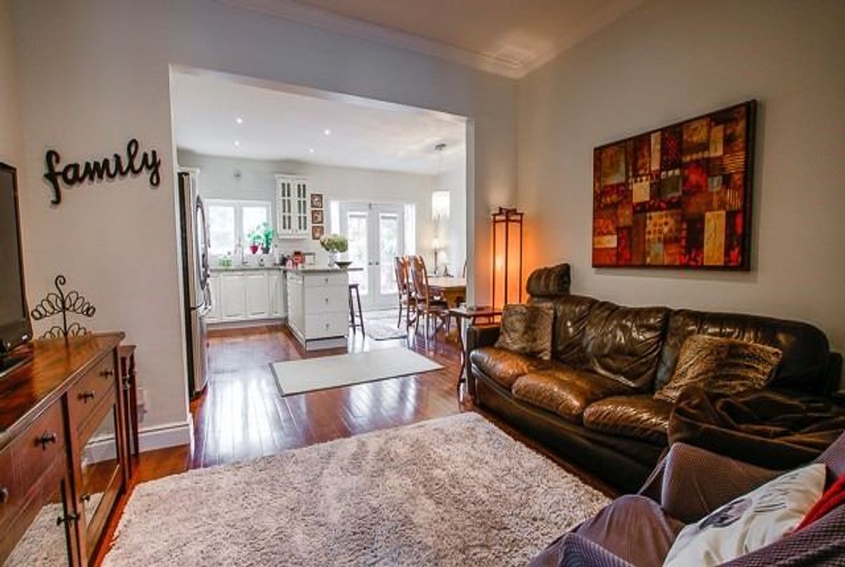 144 Airdrie Rd 144 Airdrie Rd Toronto