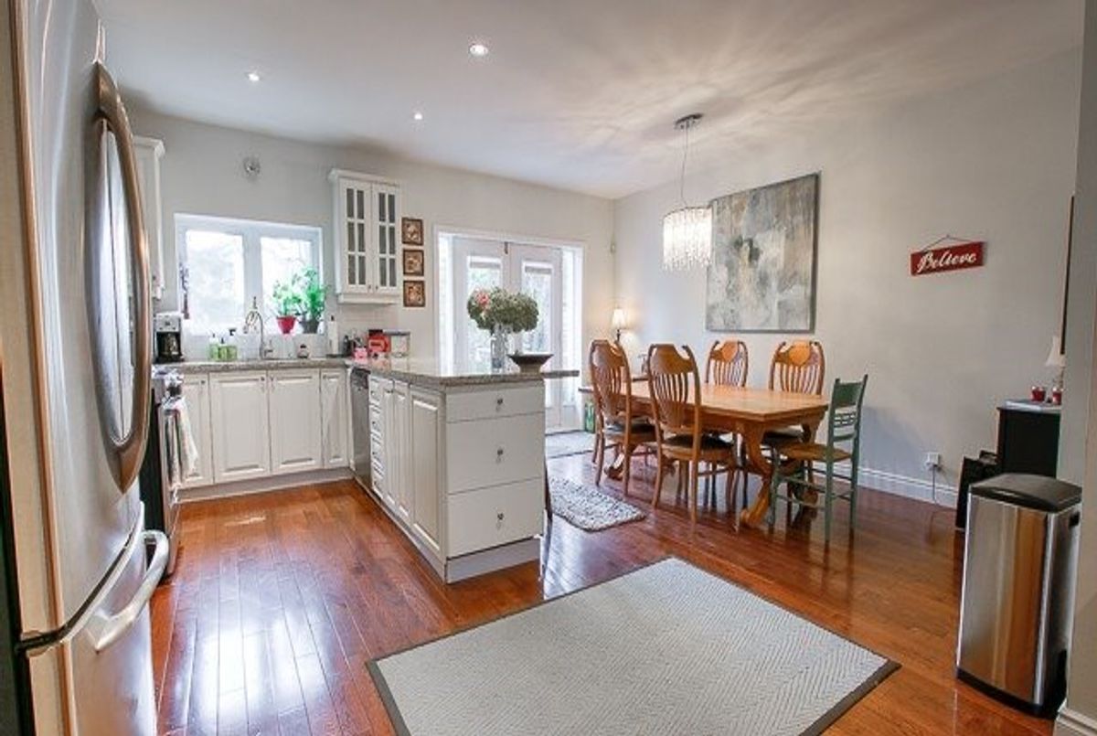 144 Airdrie Rd 144 Airdrie Rd Toronto