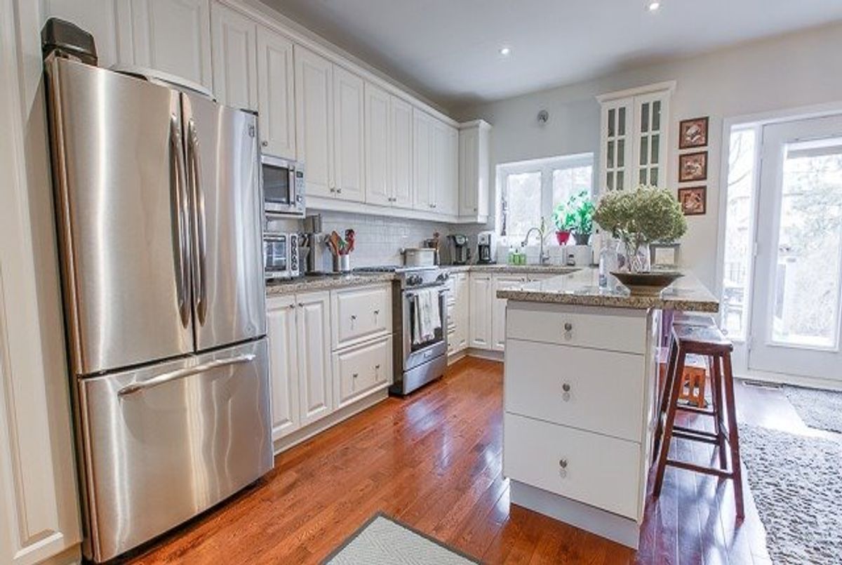 144 Airdrie Rd 144 Airdrie Rd Toronto